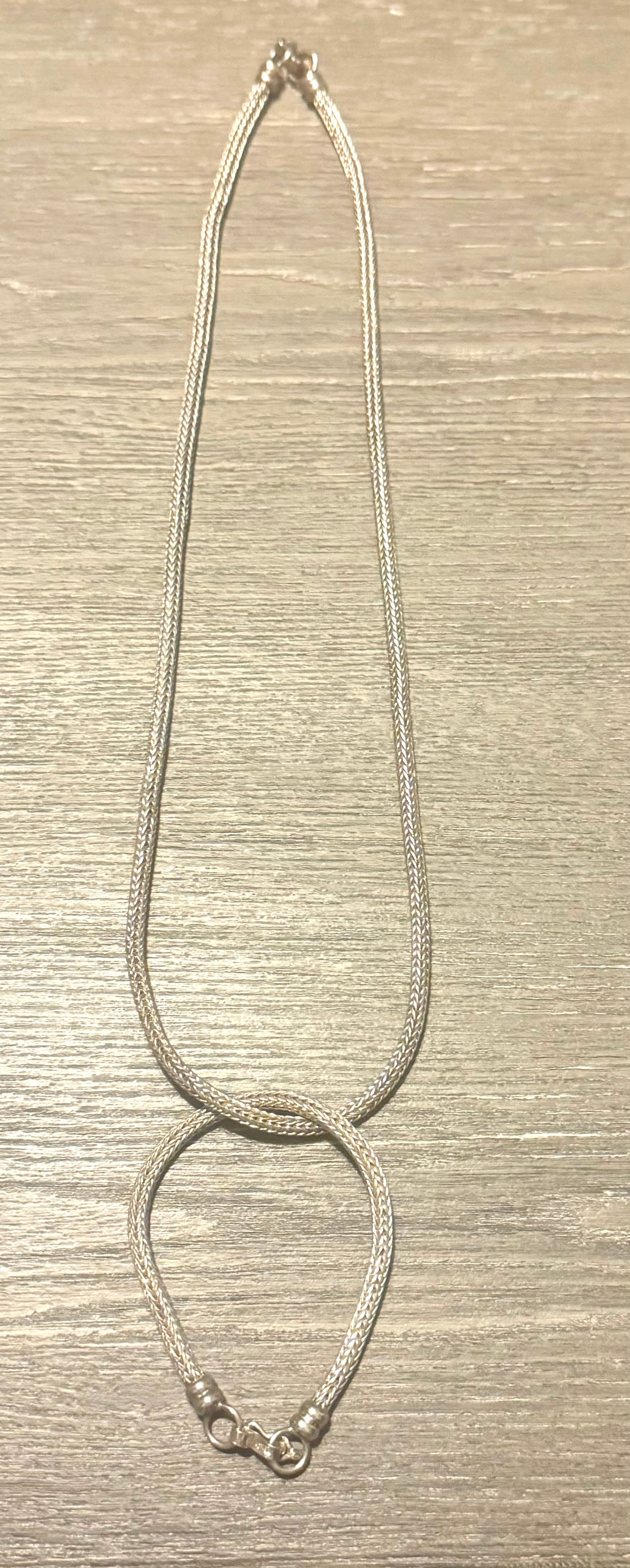 Elegant set